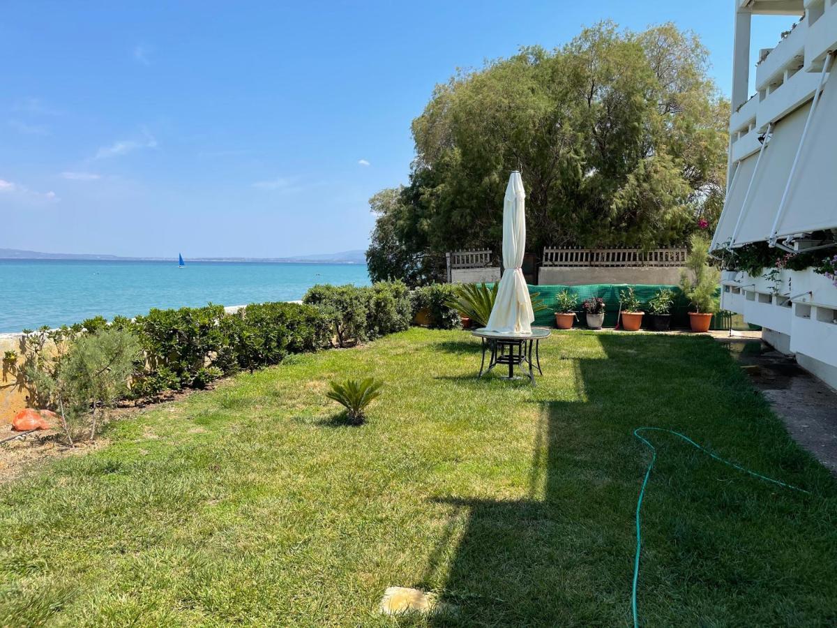 Stunning Beachfront Apartment Stratos Nerántza Extérieur photo